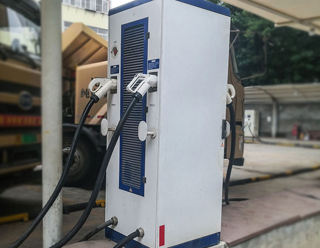 一体式四枪充电桩240kw/180kw直流快充案例2