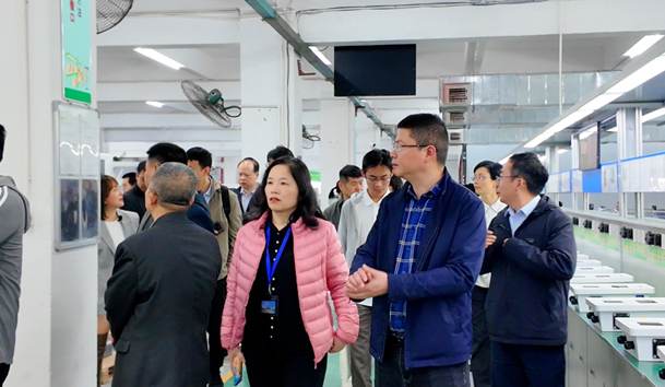 交流互鉴 共促发展｜国家市场监督管理总局计量司组织各地市计量处室到访鸿嘉利参观学习(图4)